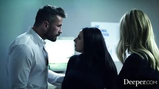 Начальница на работе приказывает заместителю трахать секретаршу