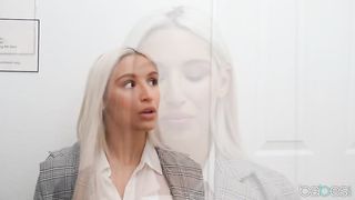 Нимфоманка пришла за помощью к психологу и была выебана в пизду