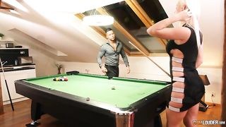 Милфа на первом свидании отдается обходительному парню