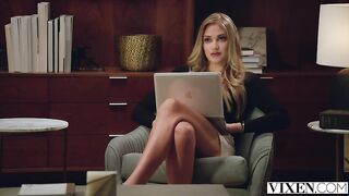 Секретарша попросила повышение у своего босса удивив того в постели